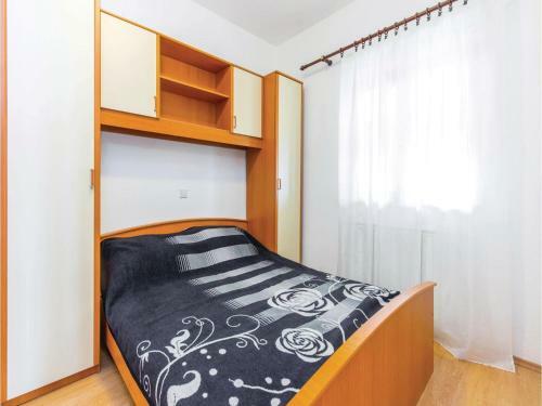 Two-bedroom Apartment In Kostrena