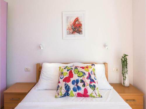 One-bedroom Apartment In Makarska