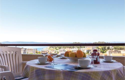 One-bedroom Apartment In Makarska