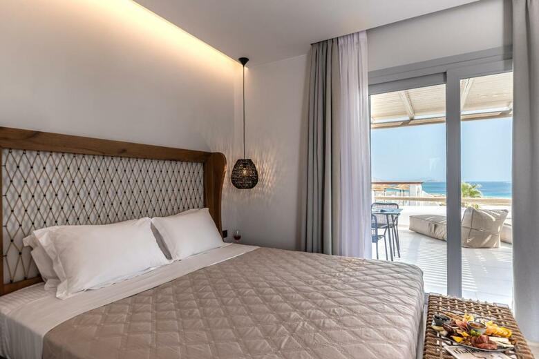 Hotel Lianos Village