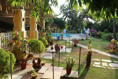 Hotel Carina Beach Resort