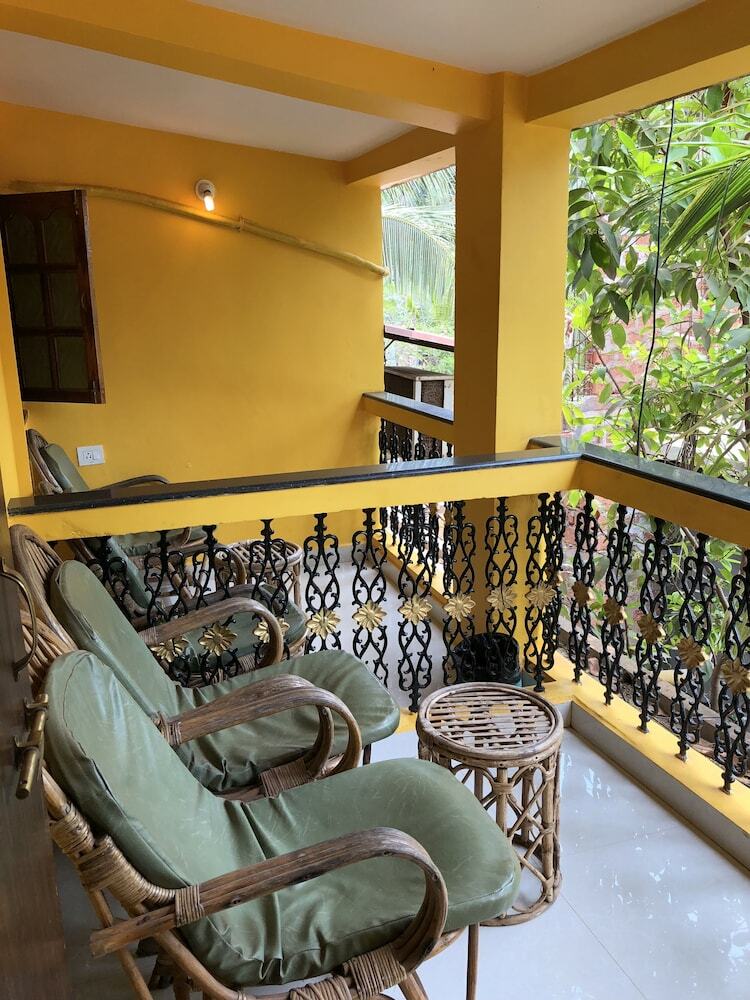 Hostal Veronica Resort By The Beach