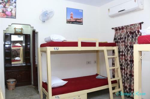 Hostal Elements Hostel