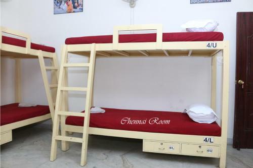 Hostal Elements Hostel