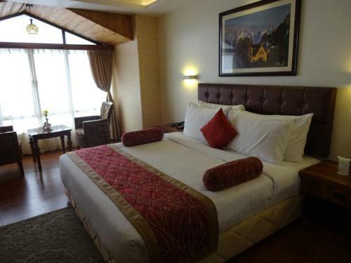 Hotel Crescent Resort