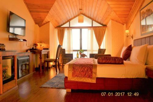 Hotel Crescent Resort