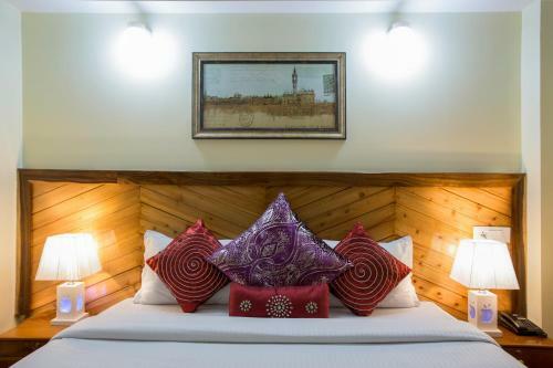 Hotel White Yak