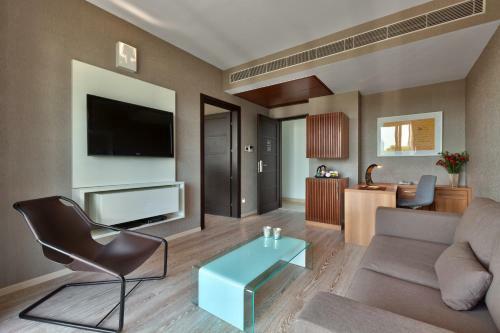 Hotel The Atara