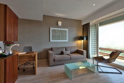 Hotel The Atara