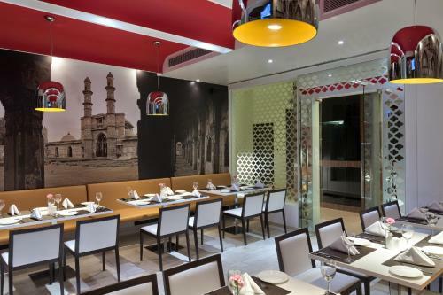 Hotel The Atara