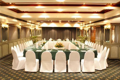 Aditya Park-a Sarovar Portico Hotel