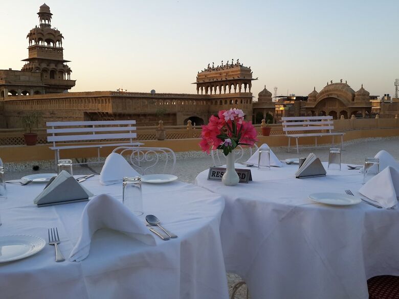Hotel Welcomheritage Mandir Palace