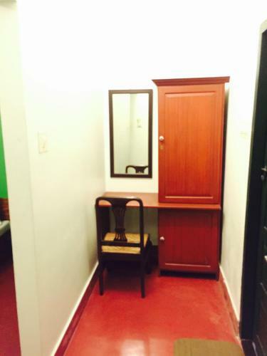 Bed & Breakfast Elphinstone Residency