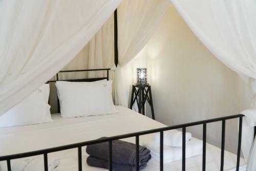 Santorini Heritage Villas