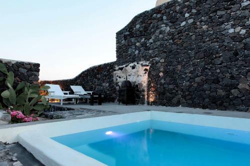 Santorini Heritage Villas