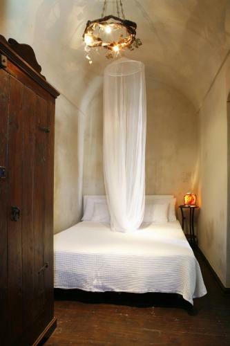 Santorini Heritage Villas