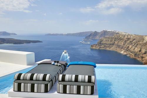 Villa Alti Santorini Suites