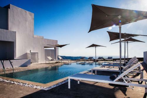 Hostal May Seven Suites - Adults Only