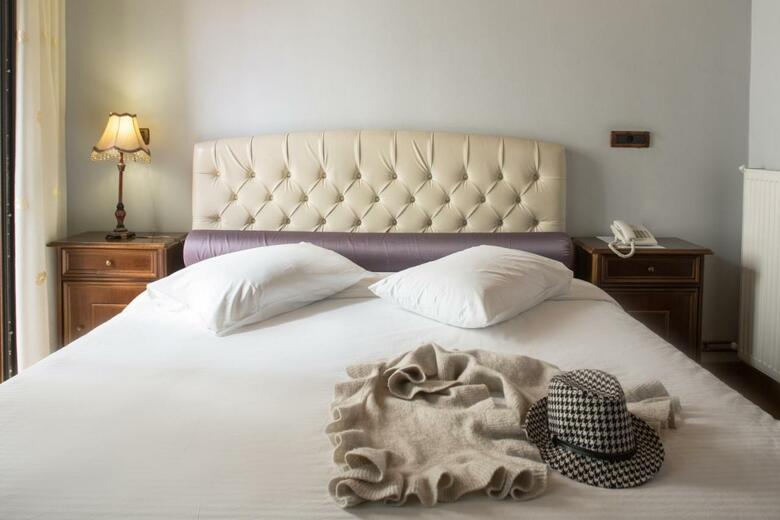 Hostal Kyveli Suites