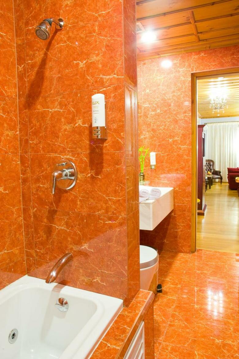 Hostal Kyveli Suites