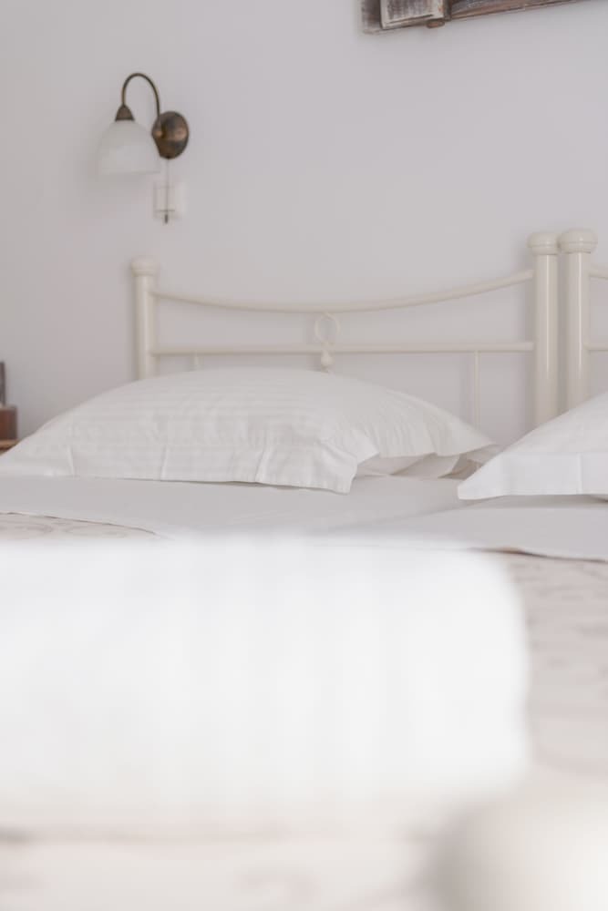 Fragias Studios & Apartments