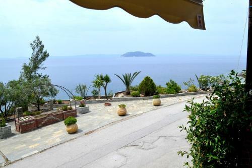 To Spitaki