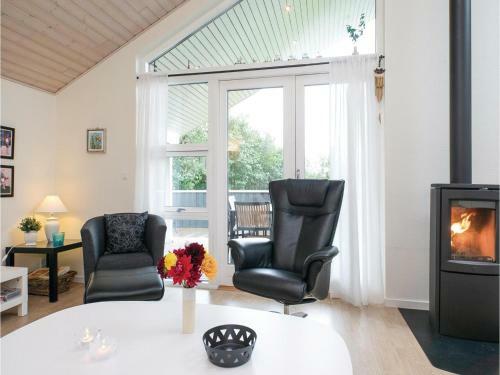 Three-bedroom Holiday Home In Brovst
