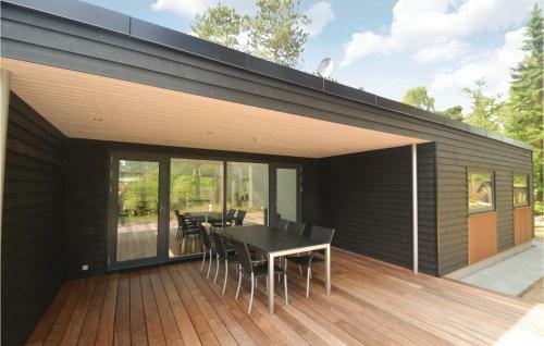 Four-bedroom Holiday Home In Vaggerlose