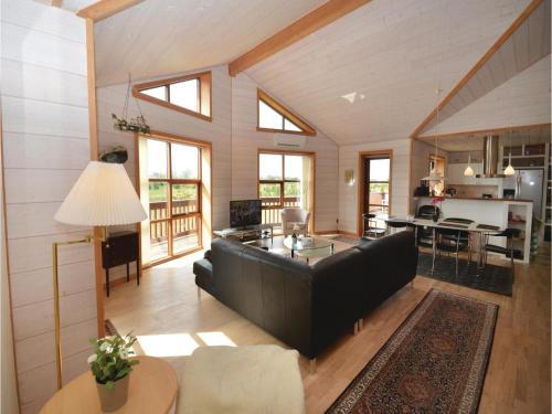 Three-bedroom Holiday Home In Vaggerlose