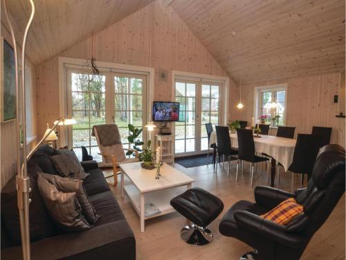 Three-bedroom Holiday Home In Vaggerlose