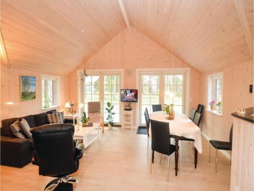 Three-bedroom Holiday Home In Vaggerlose