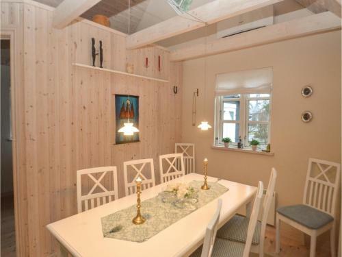 Two-bedroom Holiday Home In Vaggerlose