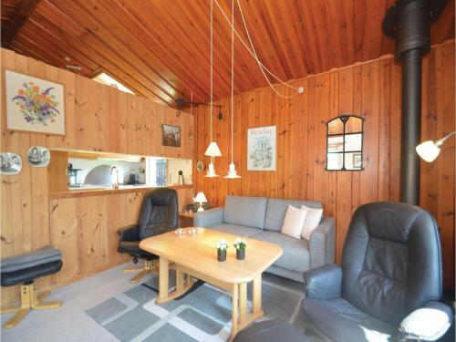 Two-bedroom Holiday Home In Vaggerlose