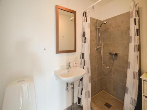 Two-bedroom Holiday Home In Vaggerlose