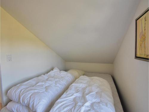Two-bedroom Holiday Home In Vaggerlose