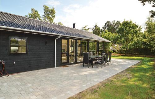 Four-bedroom Holiday Home In Vaggerlose