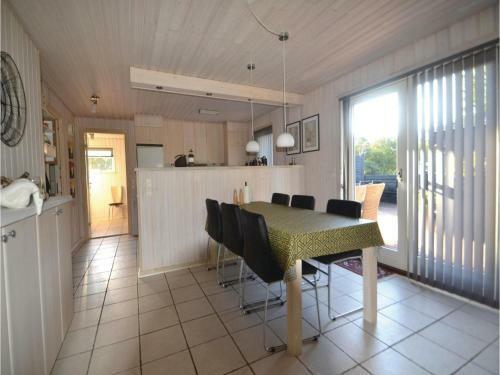 Three-bedroom Holiday Home In Grenaa