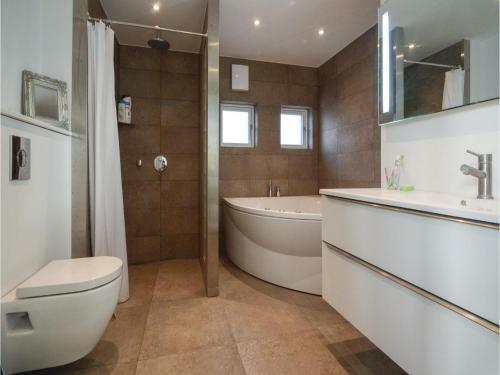 Three-bedroom Holiday Home In Haderslev