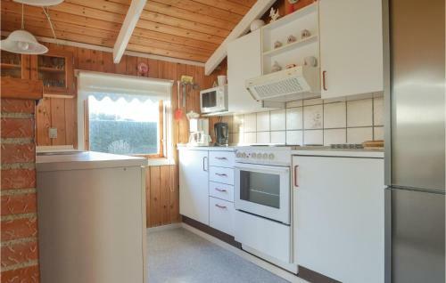 Three-bedroom Holiday Home In Hjorring