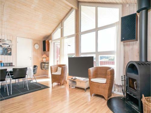 Three-bedroom Holiday Home In Hjorring