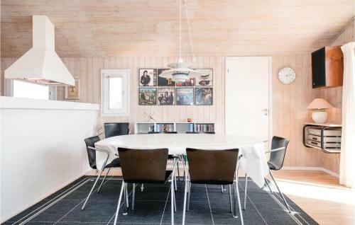Three-bedroom Holiday Home In Hjorring