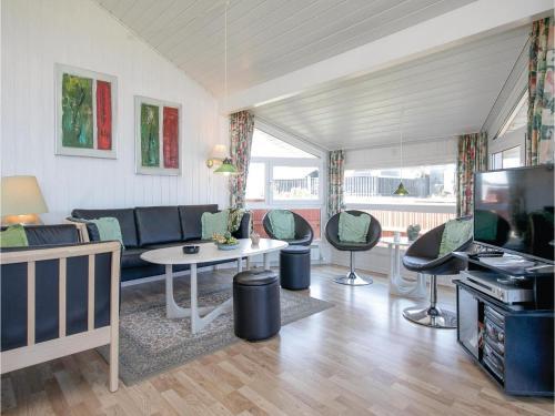 Three-bedroom Holiday Home In Hjorring