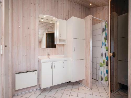 Three-bedroom Holiday Home In Hjorring