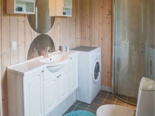 Three-bedroom Holiday Home In Lemvig