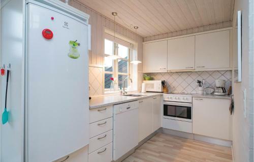 Two-bedroom Holiday Home In Lokken