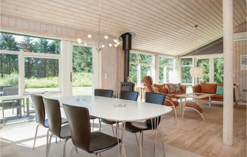 Three-bedroom Holiday Home In Lokken