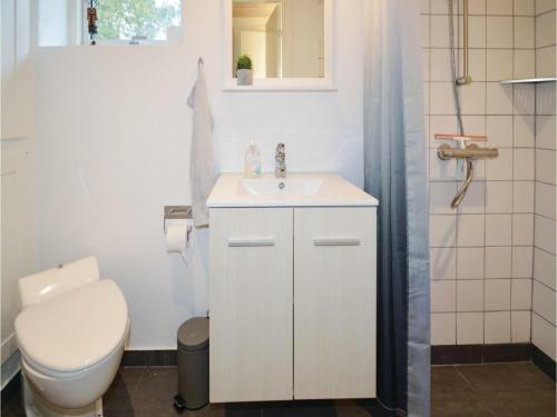 Three-bedroom Holiday Home In Rodby