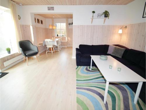 Three-bedroom Holiday Home In Rodby