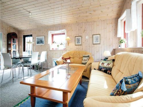 Two-bedroom Holiday Home In Saltum