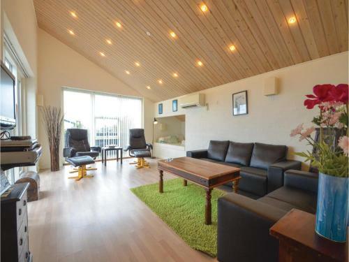 Three-bedroom Holiday Home In Vestervig